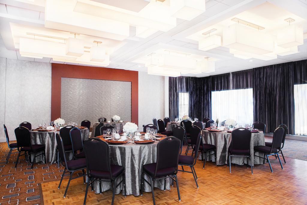 Matrix Hotel Edmonton Eksteriør bilde