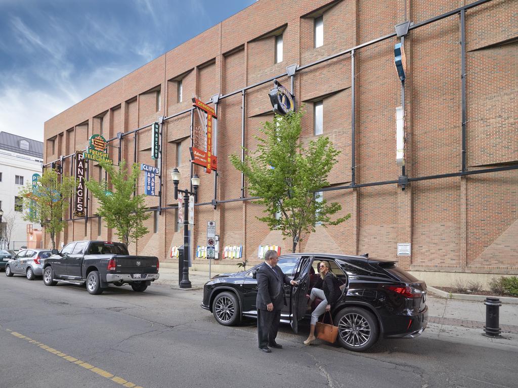 Matrix Hotel Edmonton Eksteriør bilde