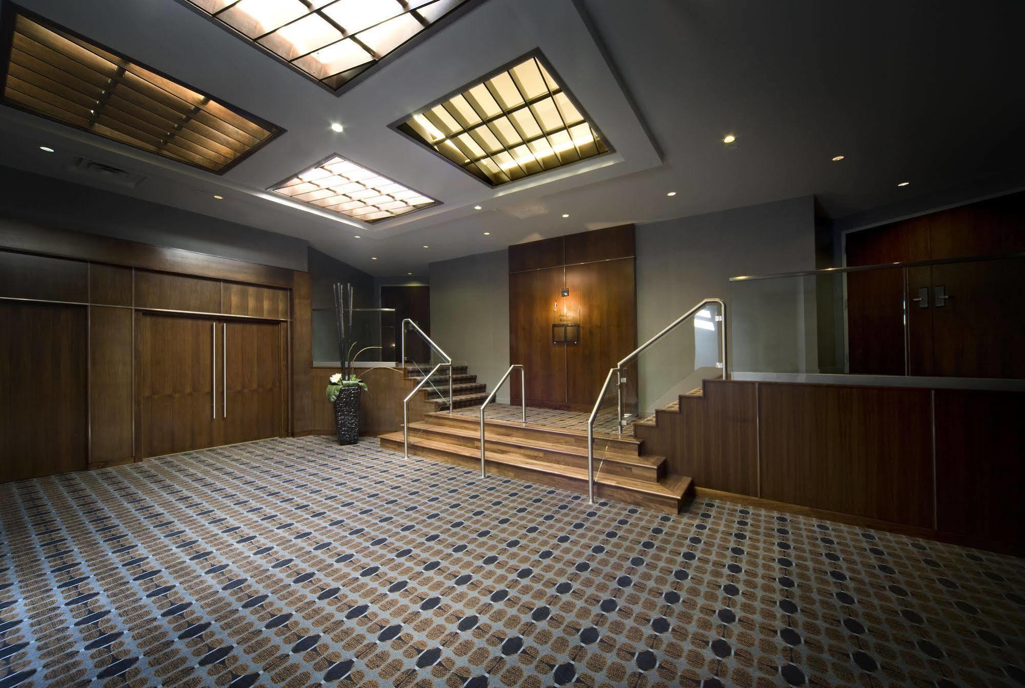 Matrix Hotel Edmonton Eksteriør bilde