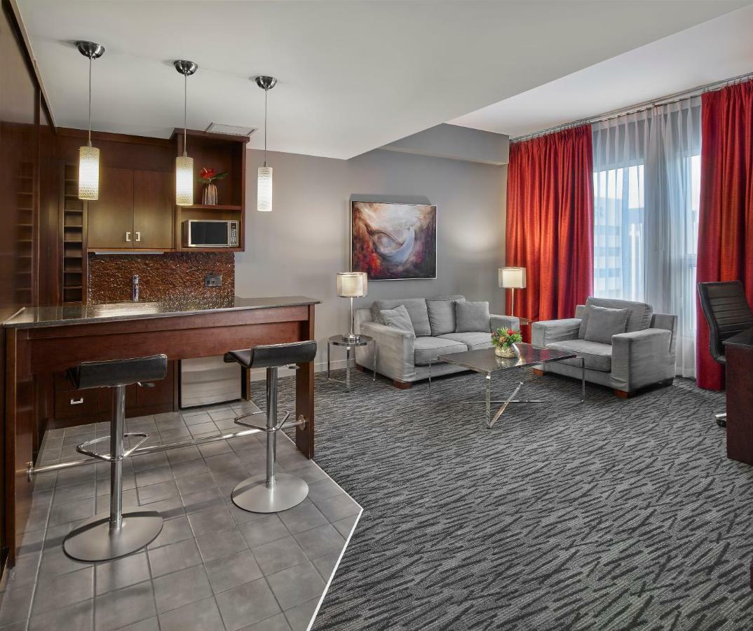 Matrix Hotel Edmonton Eksteriør bilde